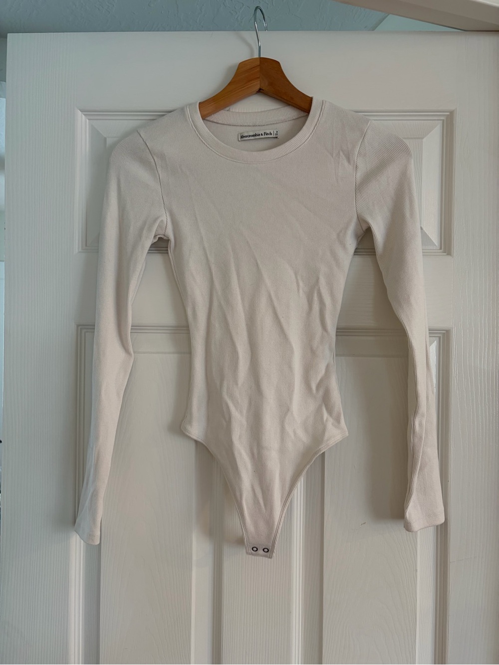 Abercrombie & Fitch White Long-Sleeve Ribbed One-Piece Bodysuit